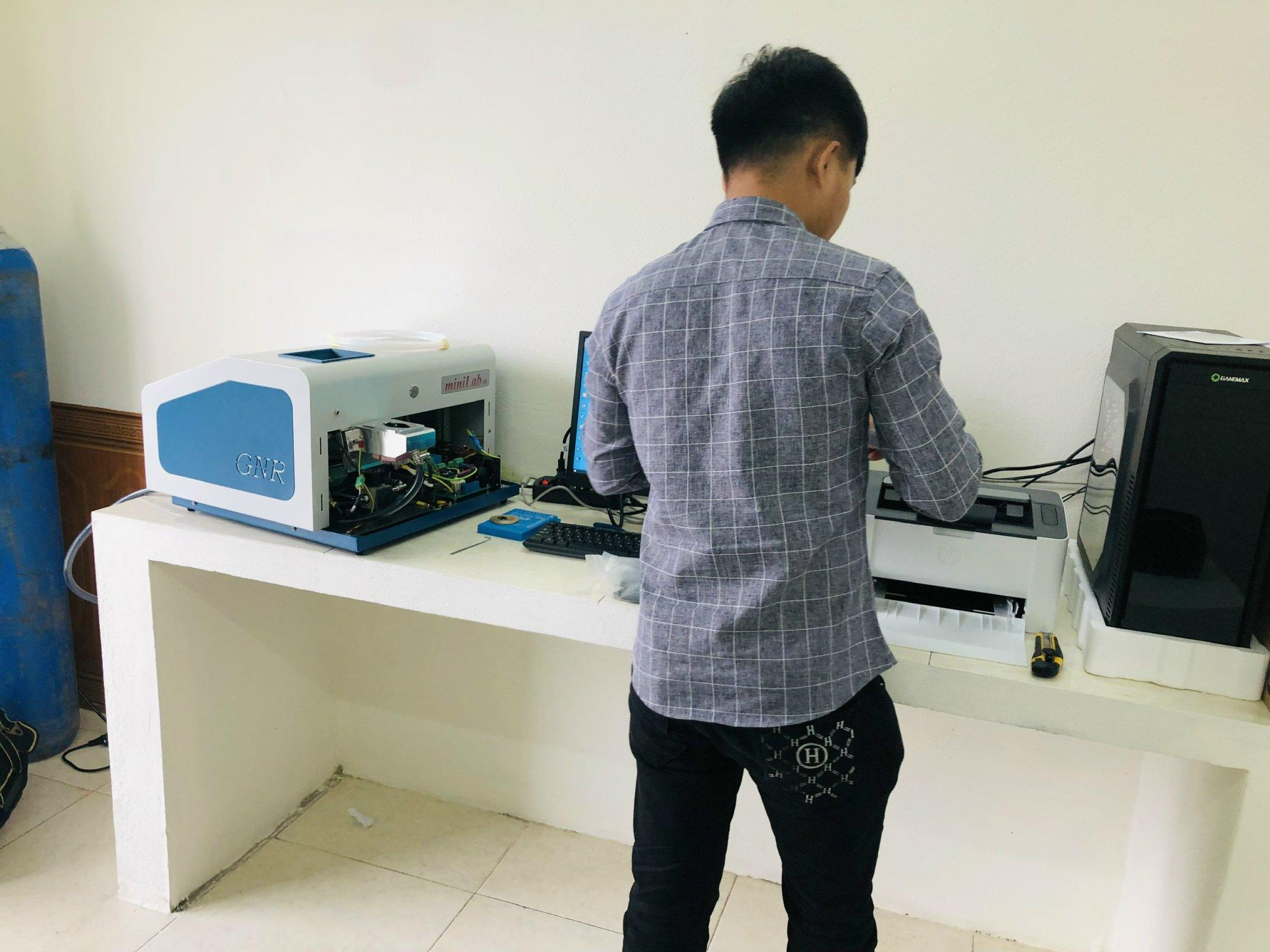 Lắp máy phân tích quang phổ cho khách đúc gang ở Thái Nguyên
