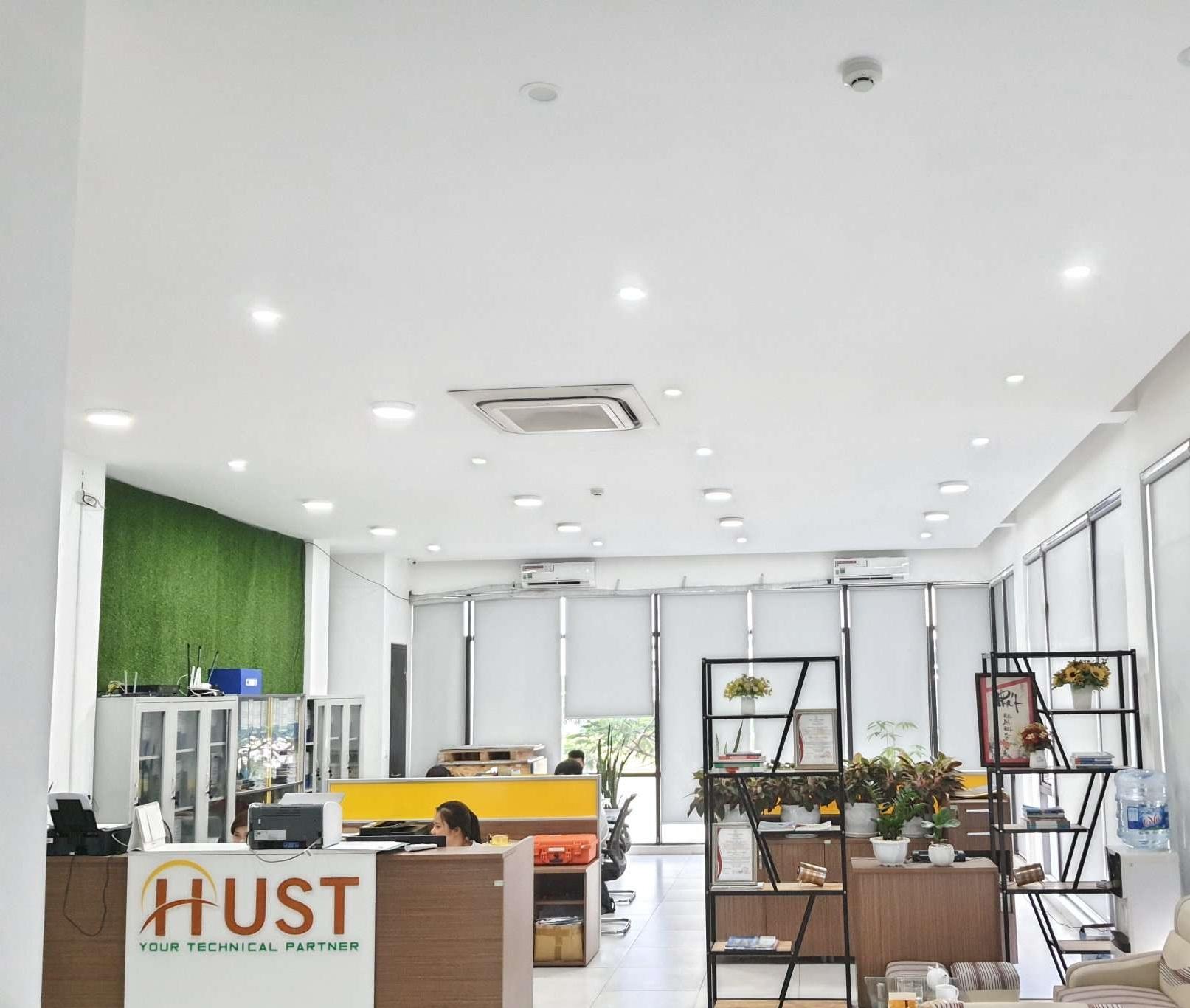 About HUST Vietnam